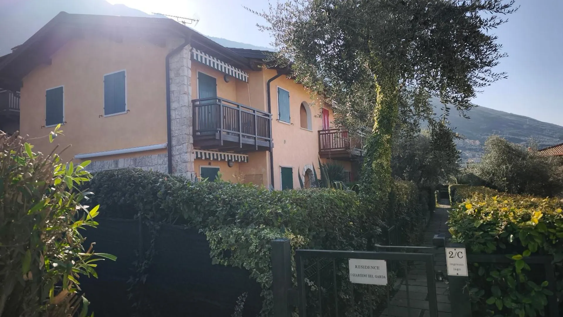 Apartment Residence Appartamenti Rossana Con Piscina Brenzone sul Garda