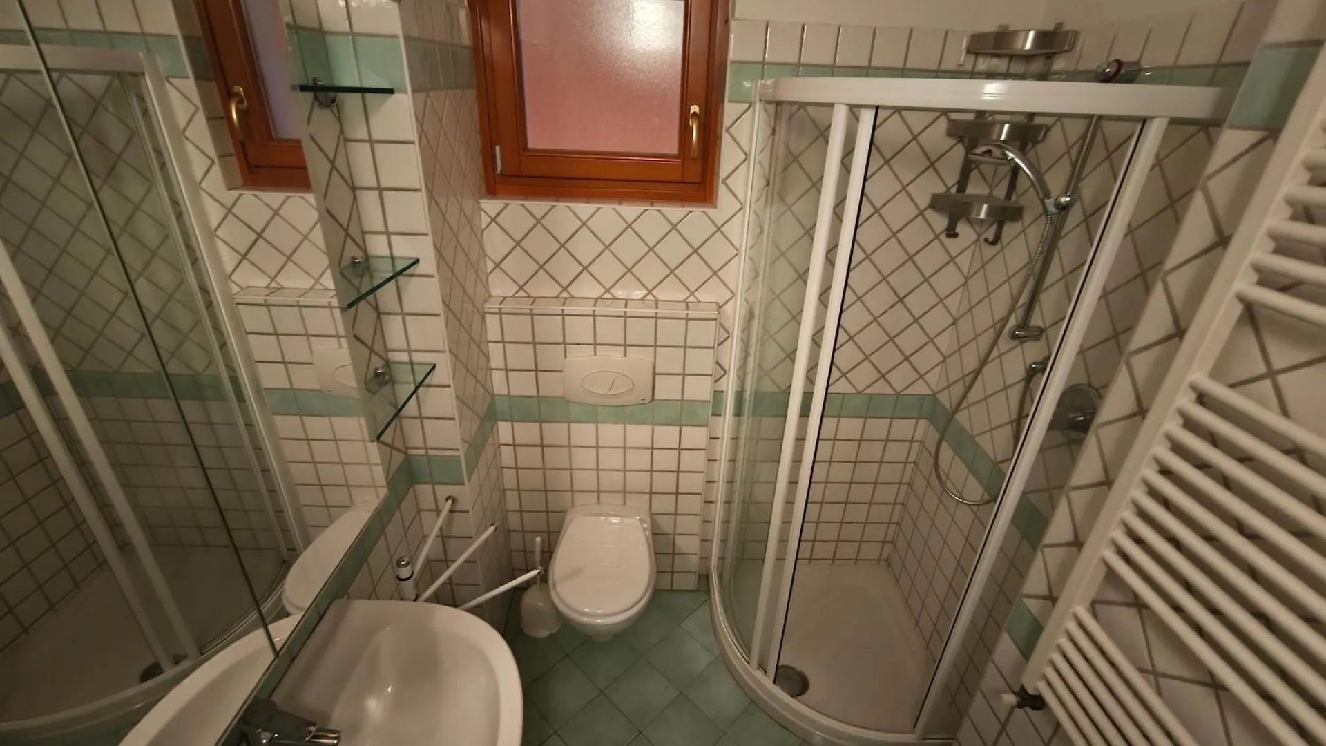 Residence Appartamenti Rossana Con Piscina Brenzone sul Garda