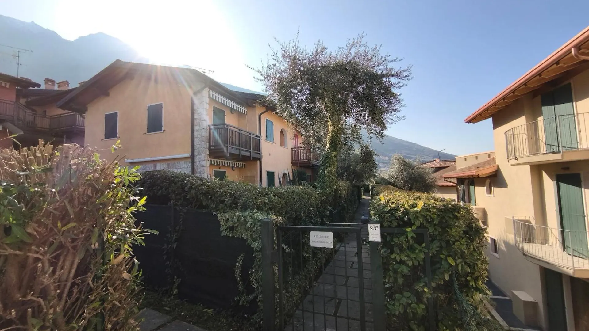 Apartment Residence Appartamenti Rossana Con Piscina Brenzone sul Garda